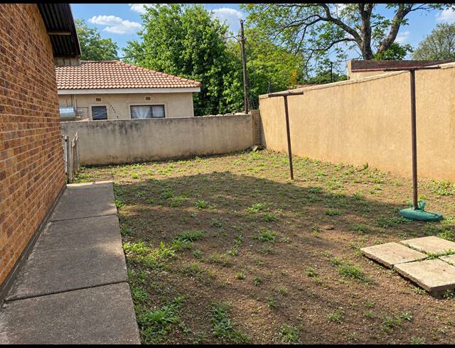 3 BEDROOM HOUSE FOR SALE IN VANDERBIJLPARK CE 2